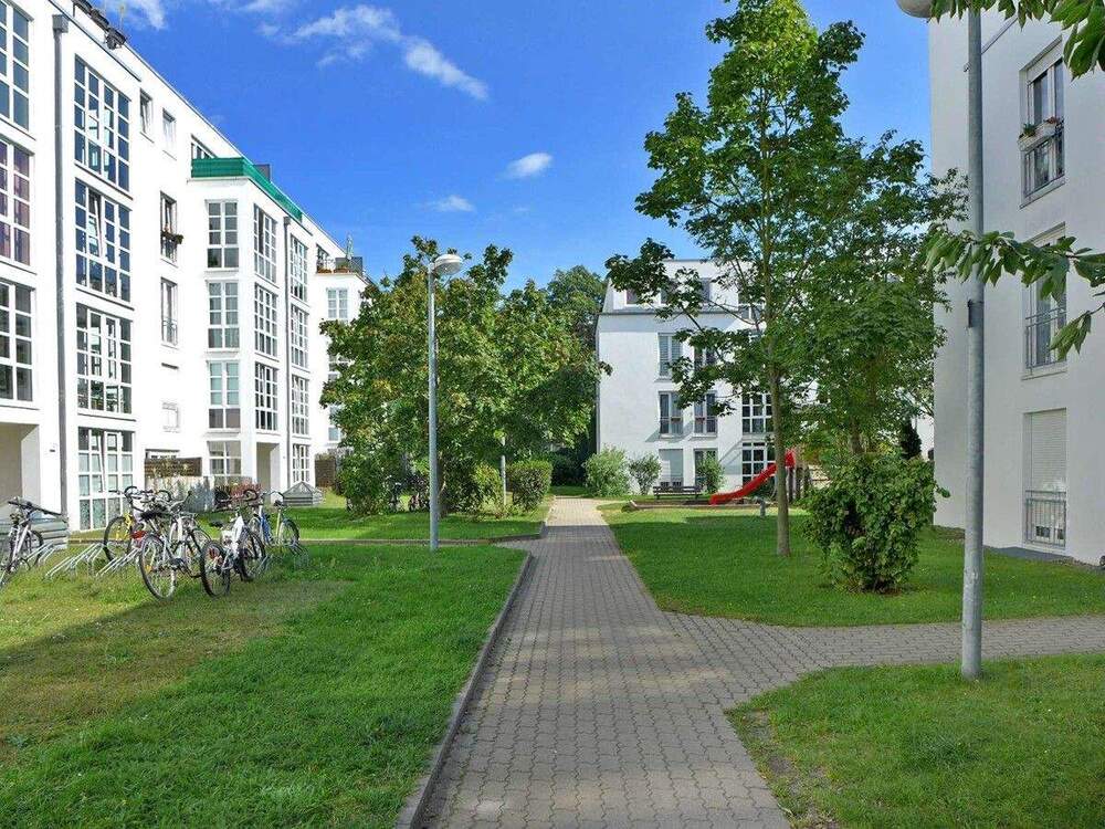 Thumbnail-Hauptstadtmakler- BezugsfreieTraumwohnung mit Wintergarten und Tiefgaragenstellplatz