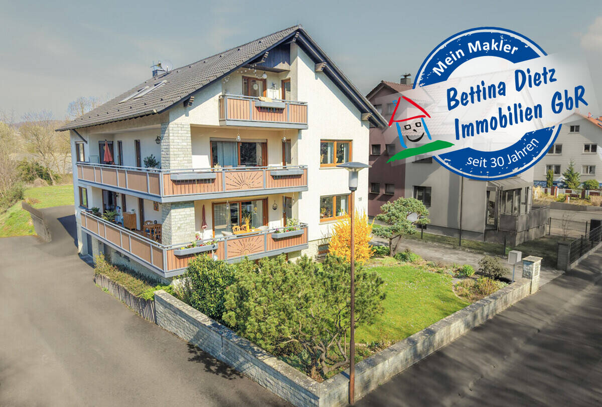 Thumbnail-DIETZ: 3-Familienhaus mit 3 Balkonen, 2 Garagen, WEG - geteilt - 3-fach-Verglasung - Pelletsheizung