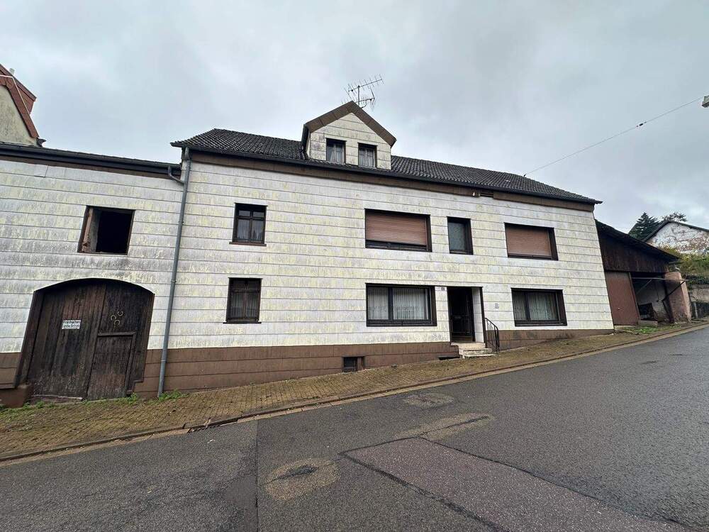 Thumbnail-Großes Bauernhaus zum renovieren