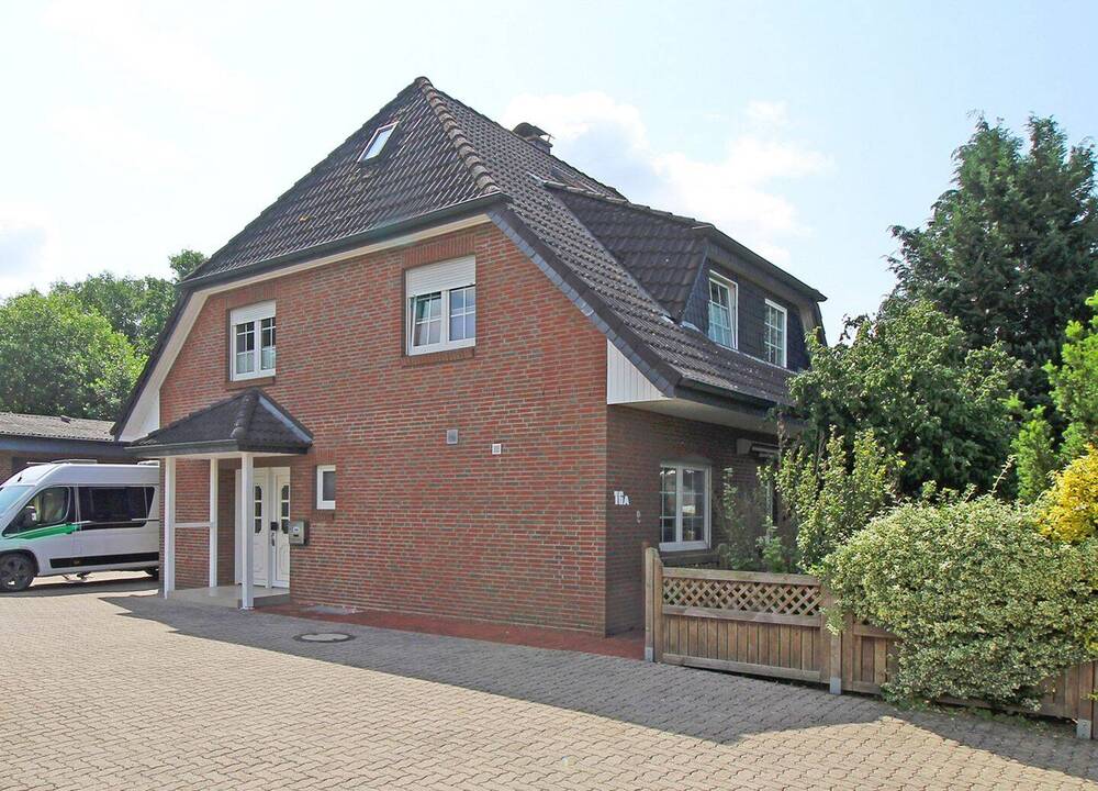 Thumbnail-Modernisiertes Einfamilienhaus mit möglichen Büroräumen und viel Nutzfläche