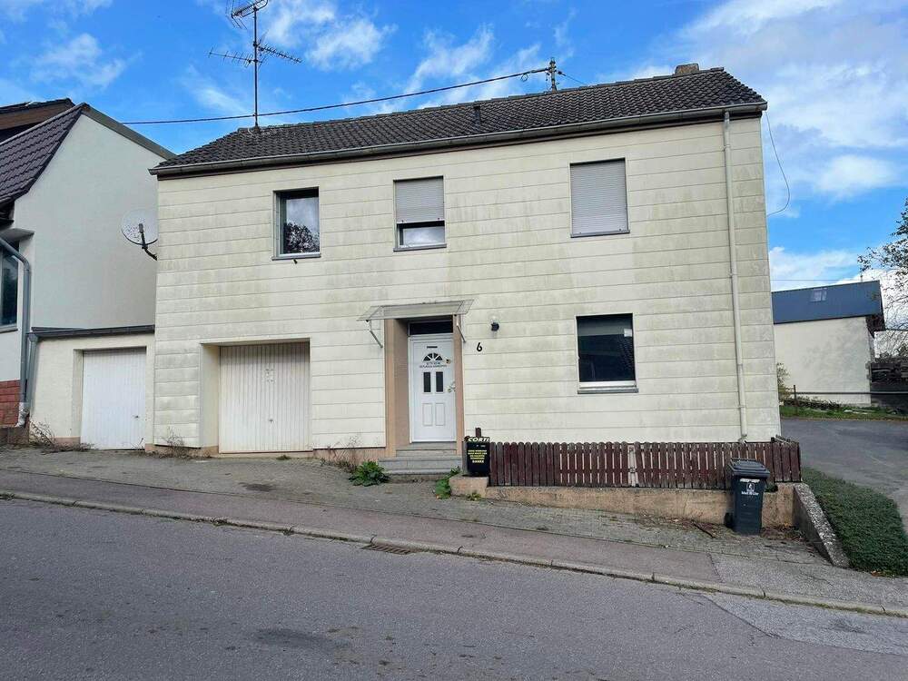 Thumbnail-Haus zum renovieren an der Grenze L-Remich