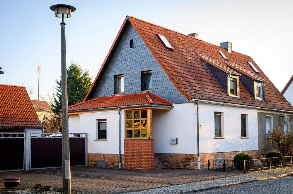 Thumbnail-Super Start- klein, fein, einziehbereit! Doppelhaushälfte in Nachterstedt mit Kaminofen+ big Garage!