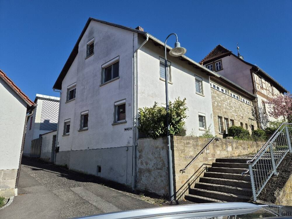 Thumbnail-Familie gesucht - gepflegtes Ein-Zweifamilienhaus in Großbardorf