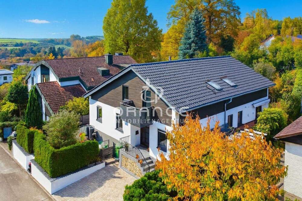 Thumbnail-RESERVIERT - Seltene Gelegenheit in Bestlage - Hochwertiges Einfamilienhaus mit Domblick