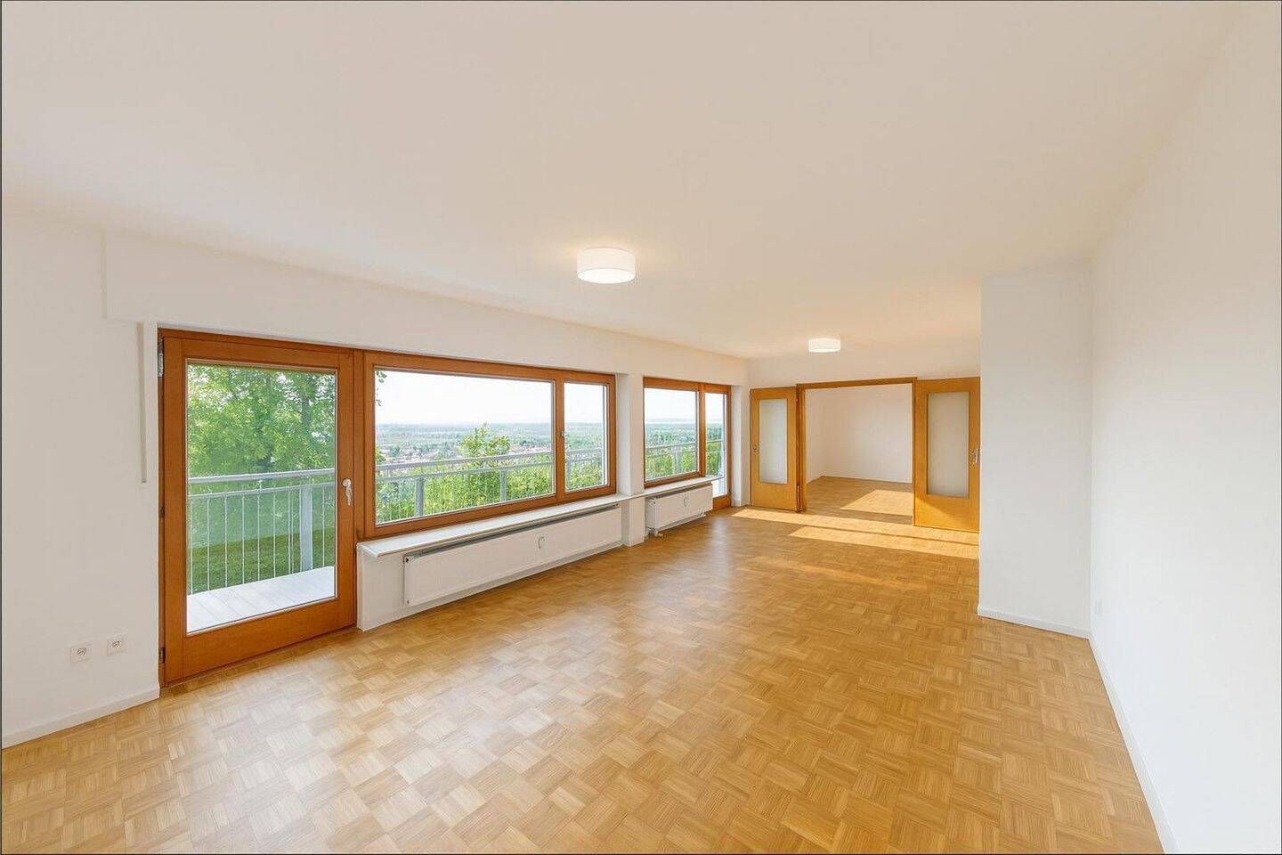 Thumbnail-Großzügige 6,5-Zimmer Maisonette-Wohnung mit Garage in Leimen