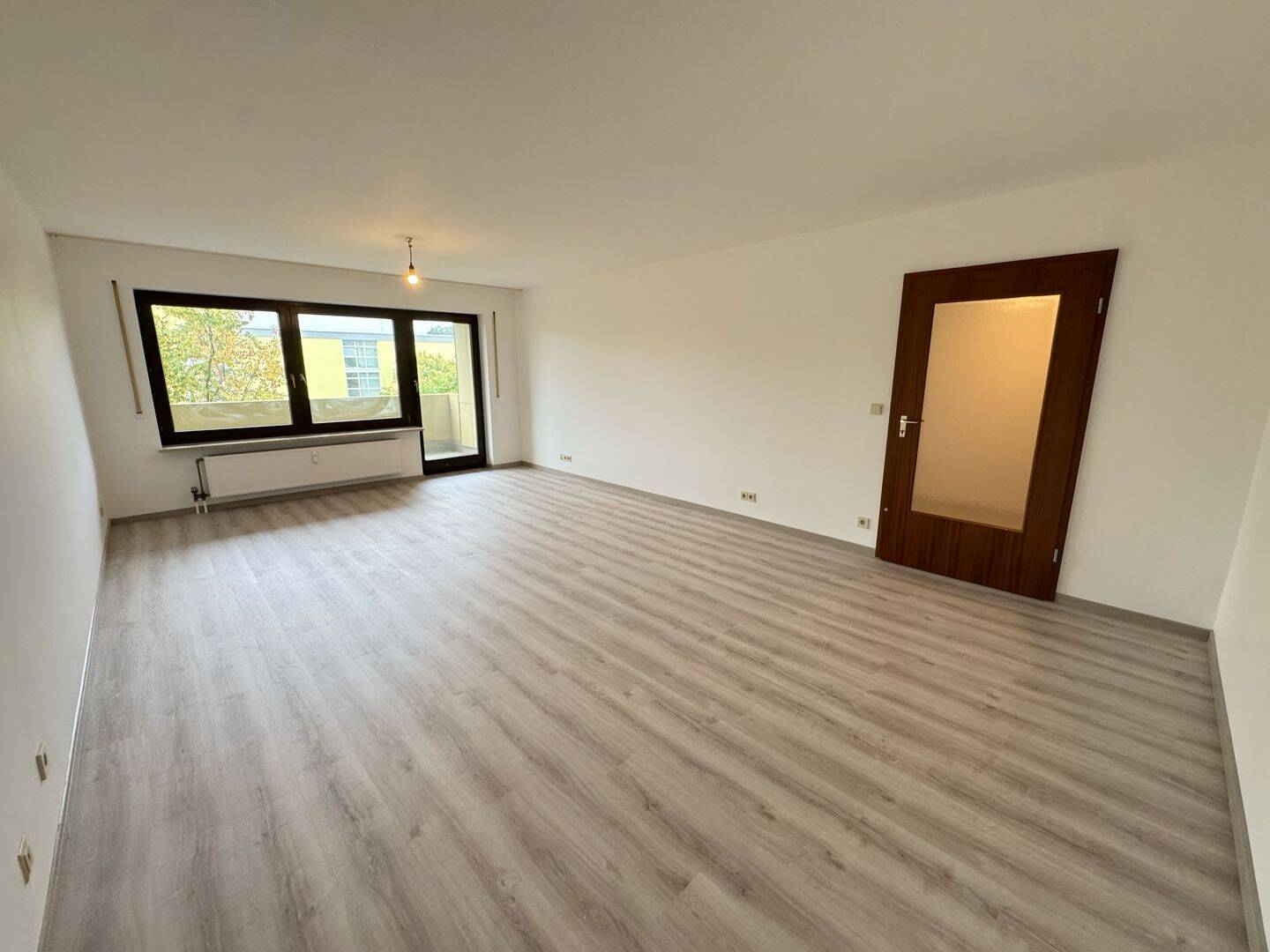 Thumbnail-Großzügige 3-Zimmer-Wohnung in Stein mit Loggia und Stellplatz