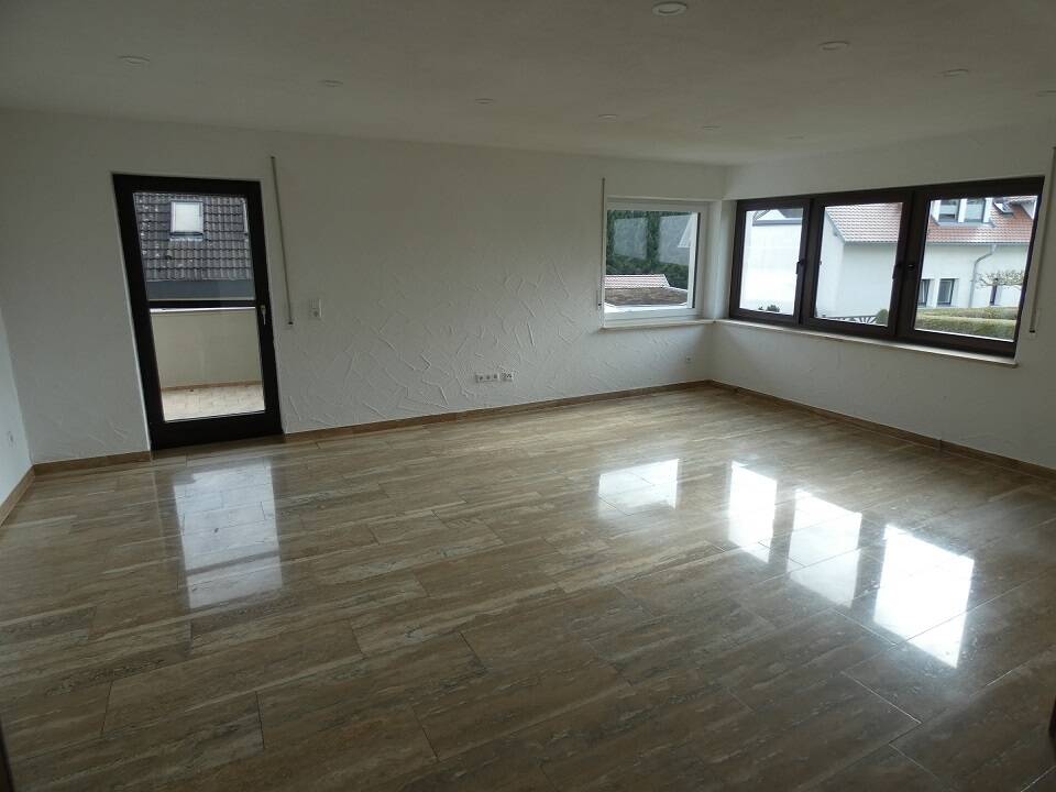 Thumbnail-Geräumige 3,5-Zimmer - Wohnung ( EG ) ab sofort zu vermieten