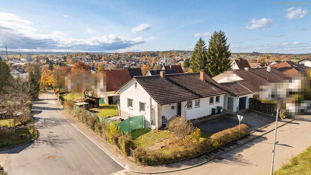 Thumbnail-Einfamilienhaus in Hanglage - Großzügiges Wohnen mit Potenzial in Ostrach