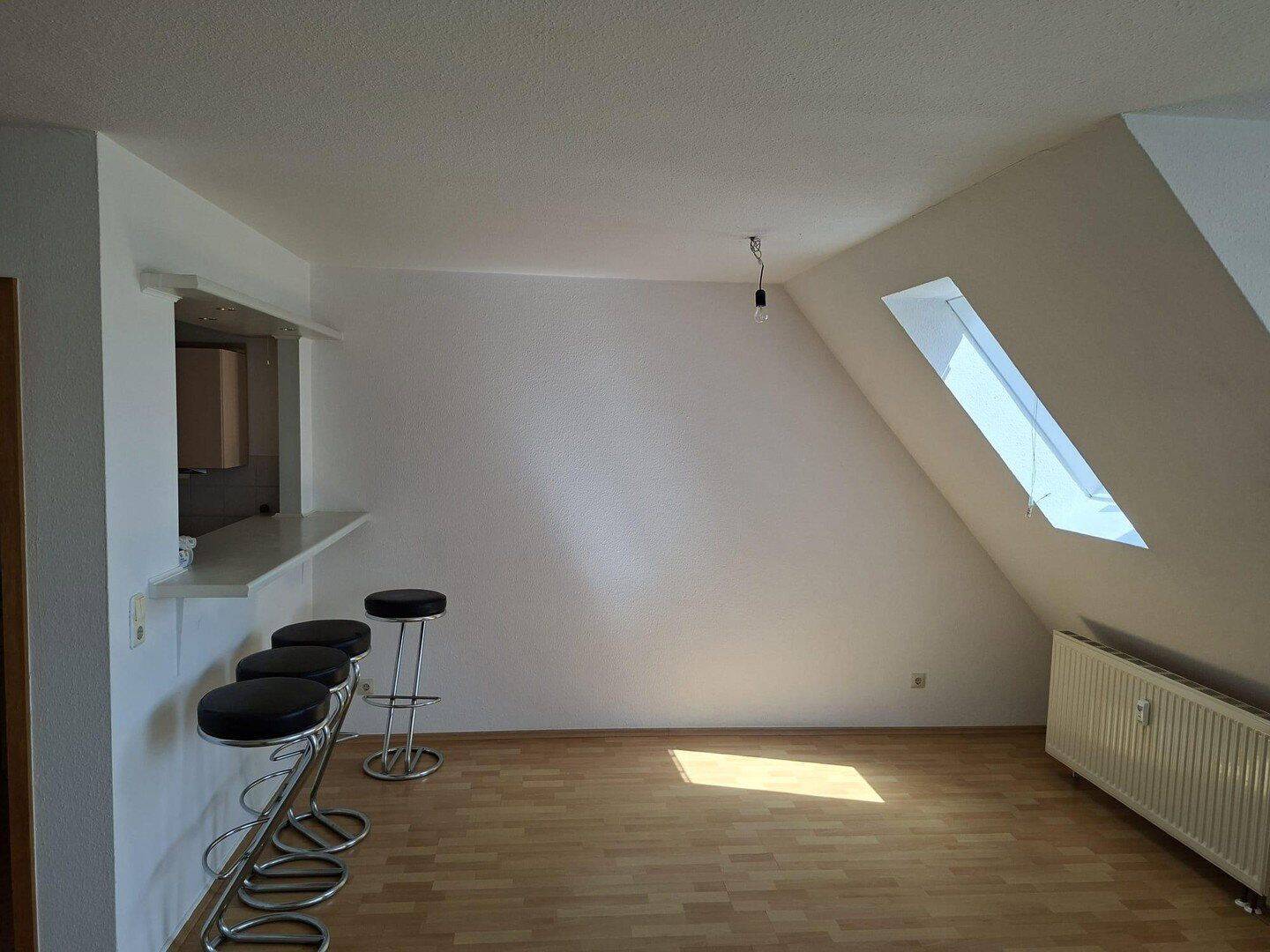 Thumbnail-Lichtdurchflutete 2-Zimmer-Wohnung mit Süd-Balkon in Herrenberg-Oberjesingen