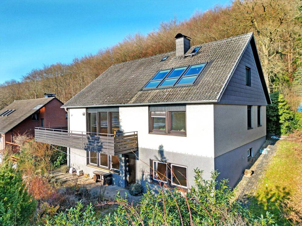 Thumbnail-Großes Wohnhaus in reizvoller Fernblick- und Waldrandlage von Hann. Münden