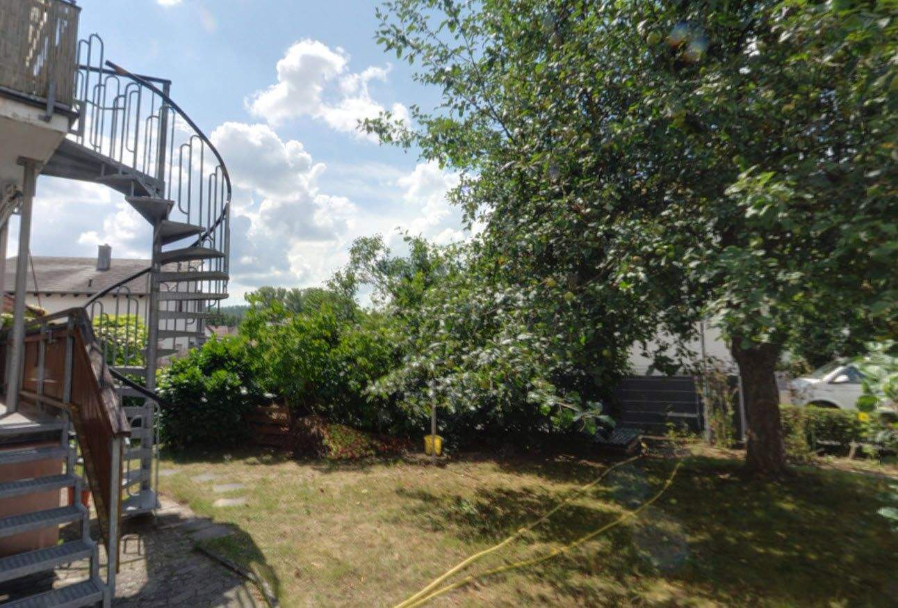 Thumbnail-Charmantes Wohnhaus mit zwei Wohneinheiten und Garten