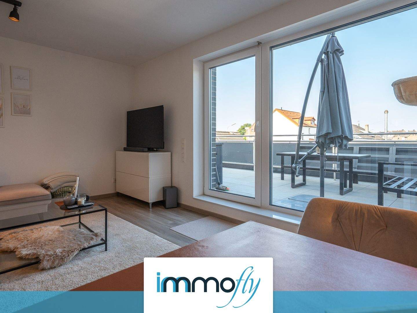 Thumbnail-Wohnen mit Freiraum: Offener Wohnbereich und sonnige Dachterrasse - Komfort und Lifestyle im 1. OG