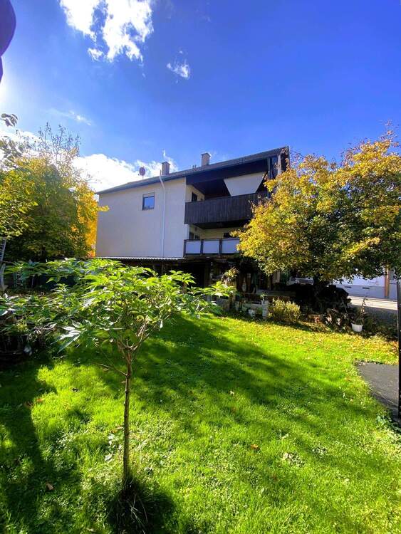 Thumbnail-ERSINGEN - Einfamilienhaus für Individualisten mit idyllischem Garten !