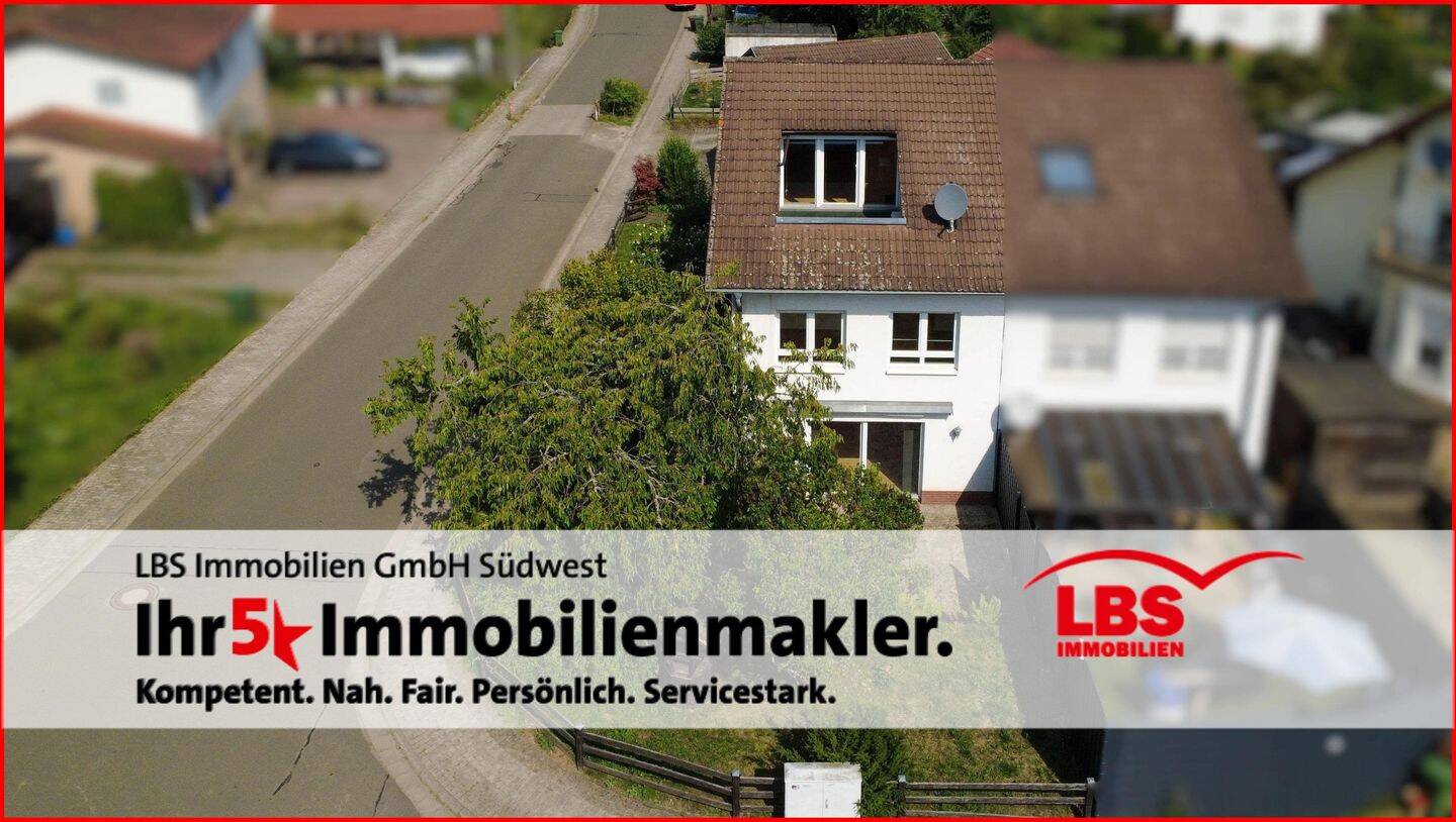 Thumbnail-Charmante Doppelhaushälfte mit Garten und Doppelgarage in ruhiger Lage