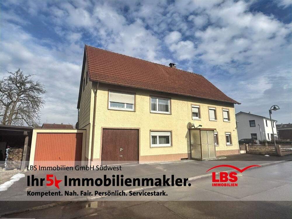 Thumbnail-Ein-bis Zweifamilienhaus mit 2 Garagen + großem Garten in toller Lage