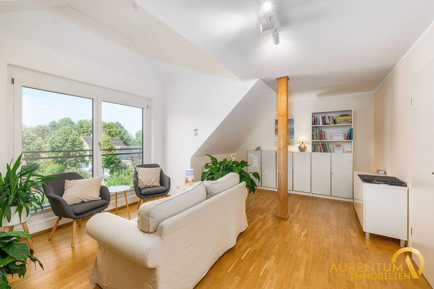 Thumbnail-Reiheneckhaus mit viel Platz, Garten und in hervorragender Lage von Regensburg-Burgweinting