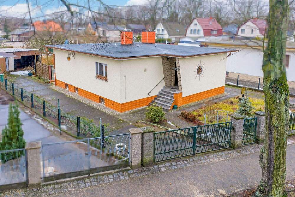 Thumbnail-Ihr neues Zuhause in Panketal: Einfamilienhaus mit Terrasse, Pool und großem Grundstück