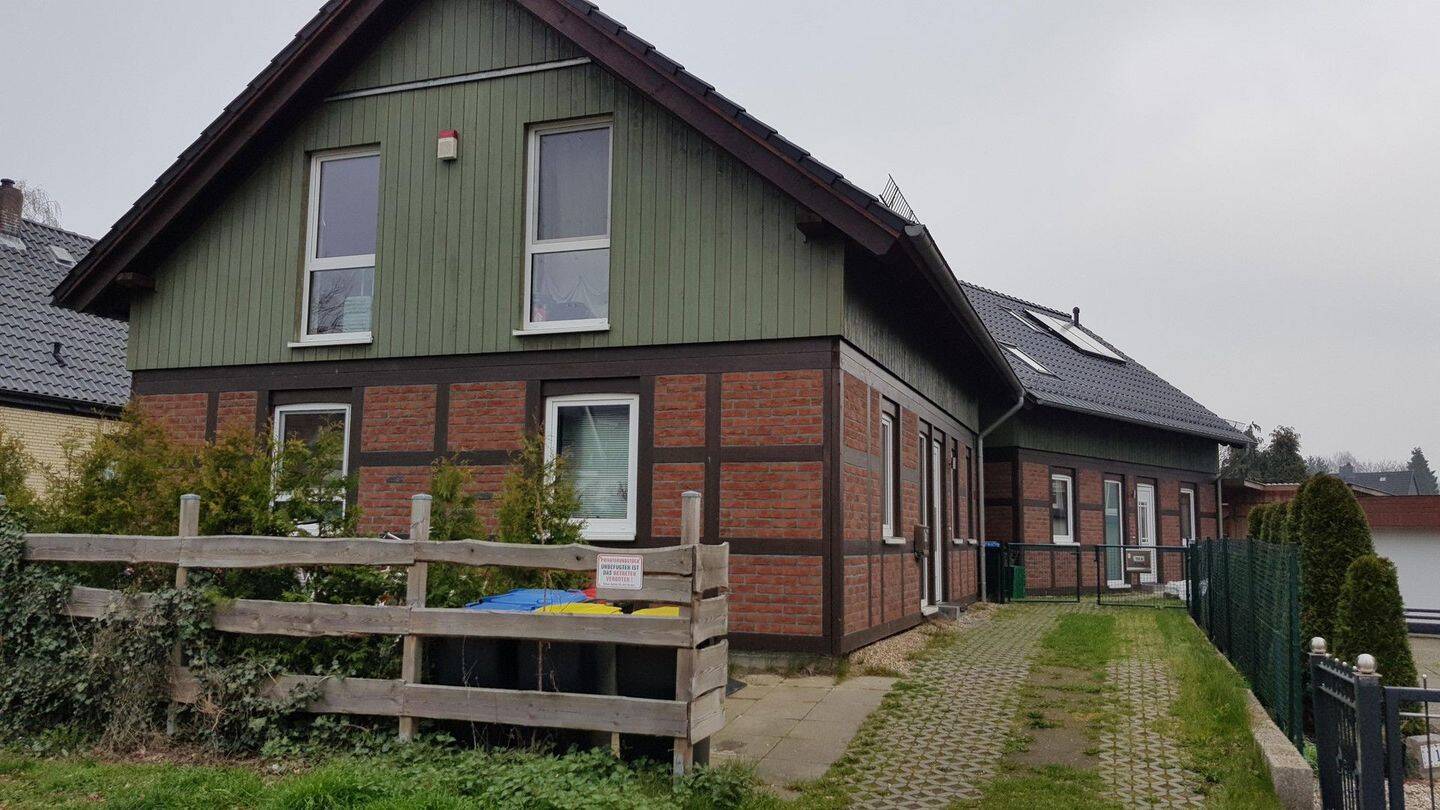 Straßenansicht Doppelhaus
