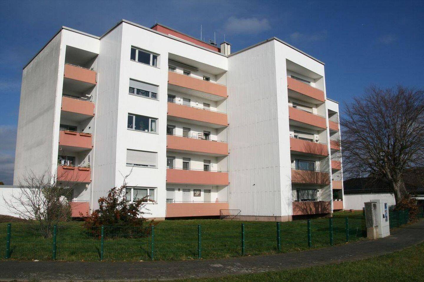 Thumbnail-Barrierefreie 4-Zimmer-Wohnung mit Balkon direkt am Feld