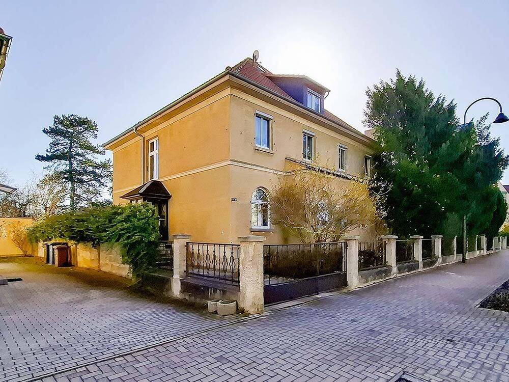 Thumbnail-AUKTION: Ehemaliges Schwestern-Vikarshaus in attraktiver Zentrumsrandlage