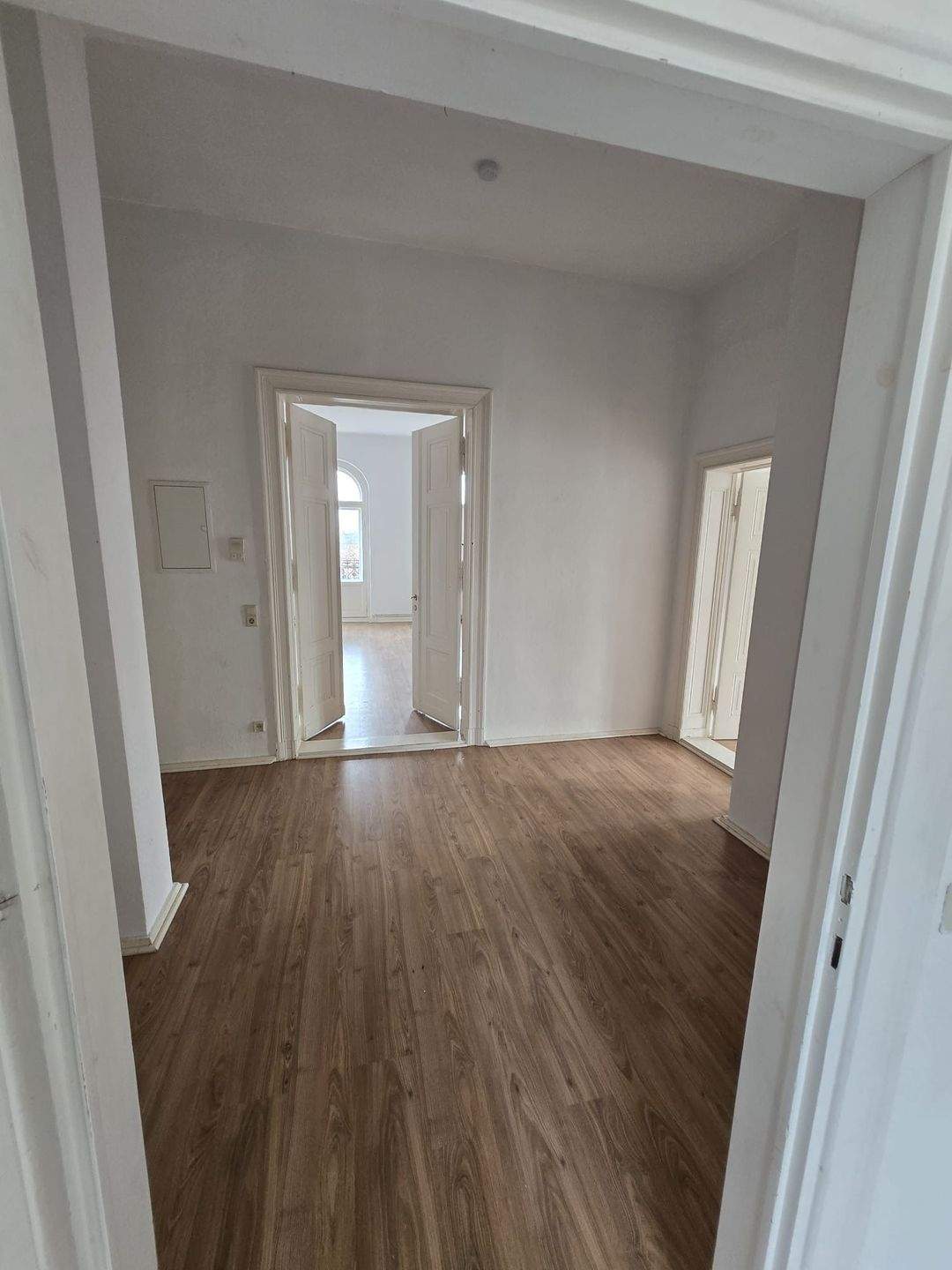 Thumbnail-Gertraudenplatz 4 Zimmer Altbau- Etage, großes Bad !