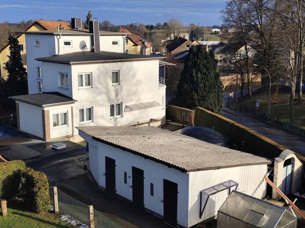 Thumbnail-Ein- bzw. Zweifamilienhaus im Bauhausstil mit vielen Exras