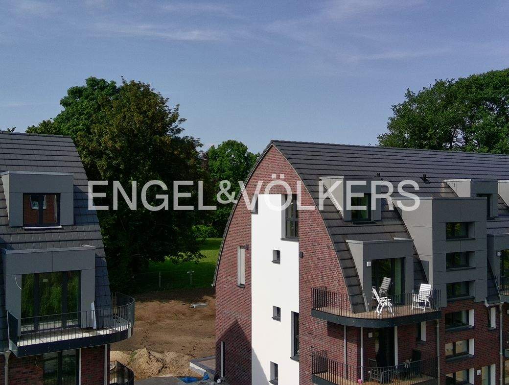 Thumbnail-Zum Einzug bereit! 2 Zimmer Dachgeschosswohnung im Herzen von Poppenbüttel - barrierefrei und ruhig gelegen!