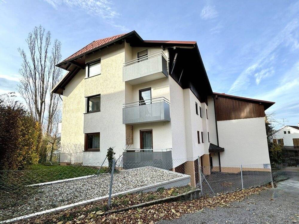 Thumbnail-Traumhaft schöne 2-Zi.-Whg. mit tollem Ausblick! Inklusive sonnigem Balkon, Garage + Keller