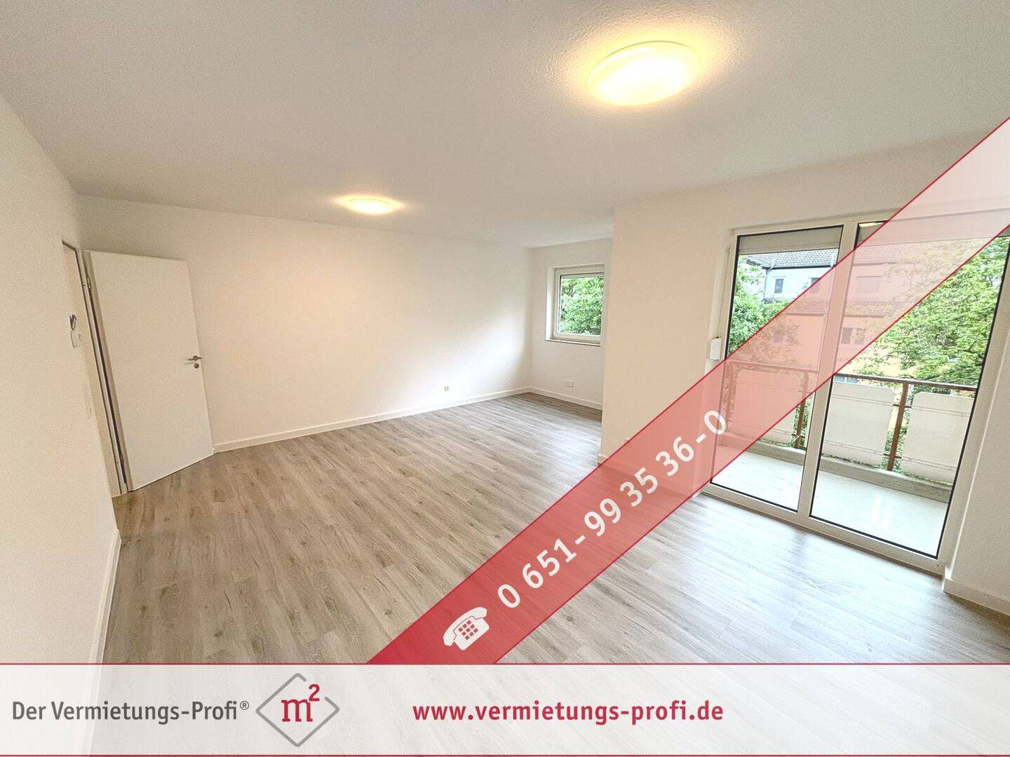 Thumbnail-Trier-Heiligkreuz: Stadtnahe 3 ZKB- Wohnung mit Balkon, Einbauküche & Tiefgaragenplatz - wird umfassend renoviert!