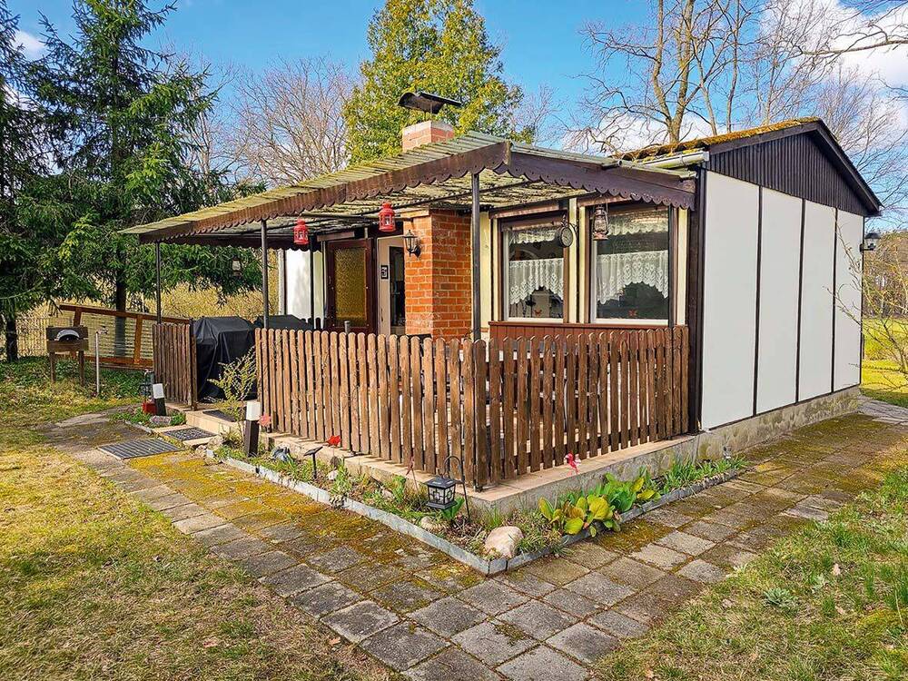 Thumbnail-AUKTION: Wochenendgrundstück mit Bungalow, Geräteschuppen sowie Carport