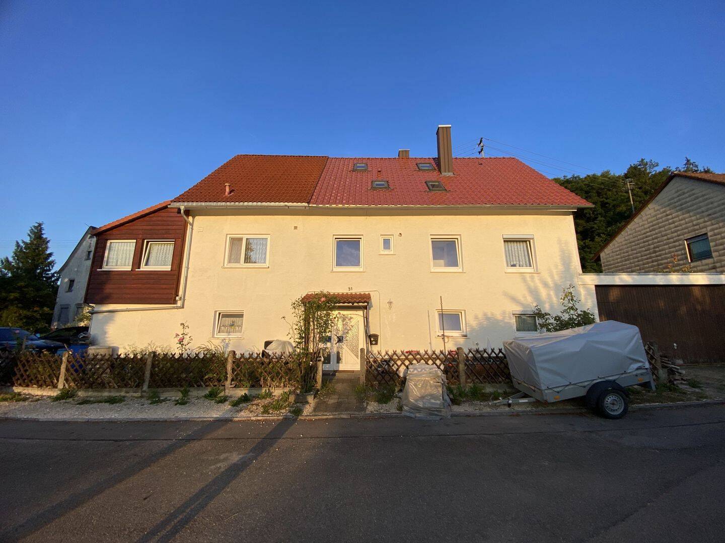 Thumbnail-Ruhig gelegenes Mehrfamilienhaus mit Potenzial – 3 Einheiten, erweiterbar auf 4