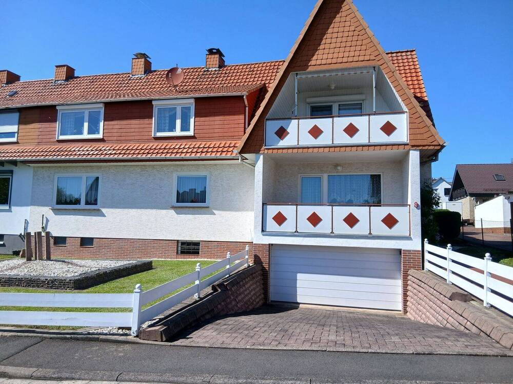 Thumbnail-Vellmar-OT - Gepflegtes Mehrfamilienhaus (DHH) mit Potential