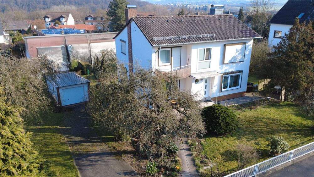 Thumbnail-Charmantes Zweifamilienhaus mit großzügigen Grundstück in Kassel