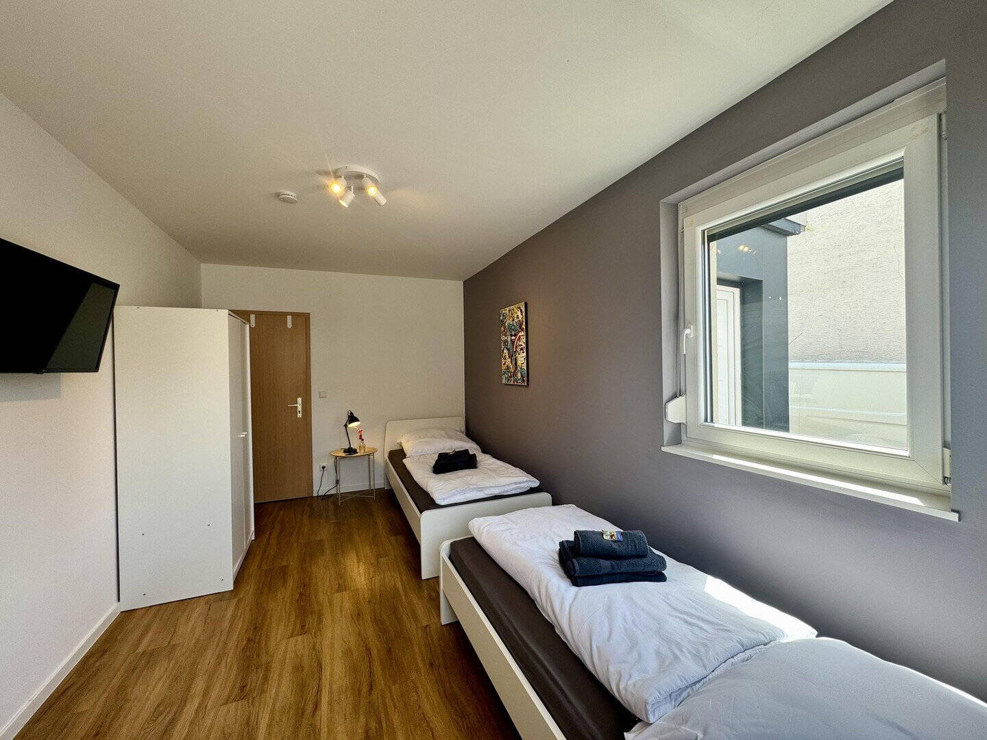 Thumbnail-Große möblierte 5-ZKB Wohnung - ideal für Monteure, Firmen oder Wohngemeinschaften