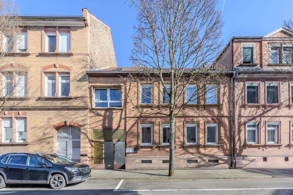 Thumbnail-Leerstehendes MFH (2-3 Einheiten) mit Entwicklungspotenzial in beliebter Lage von Neu-Isenburg!