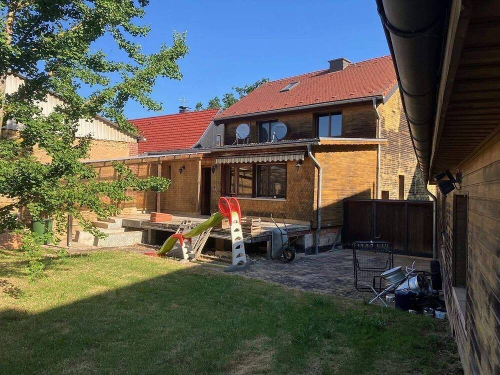 Thumbnail-Großes EFH mit 1.300m² Grundstück