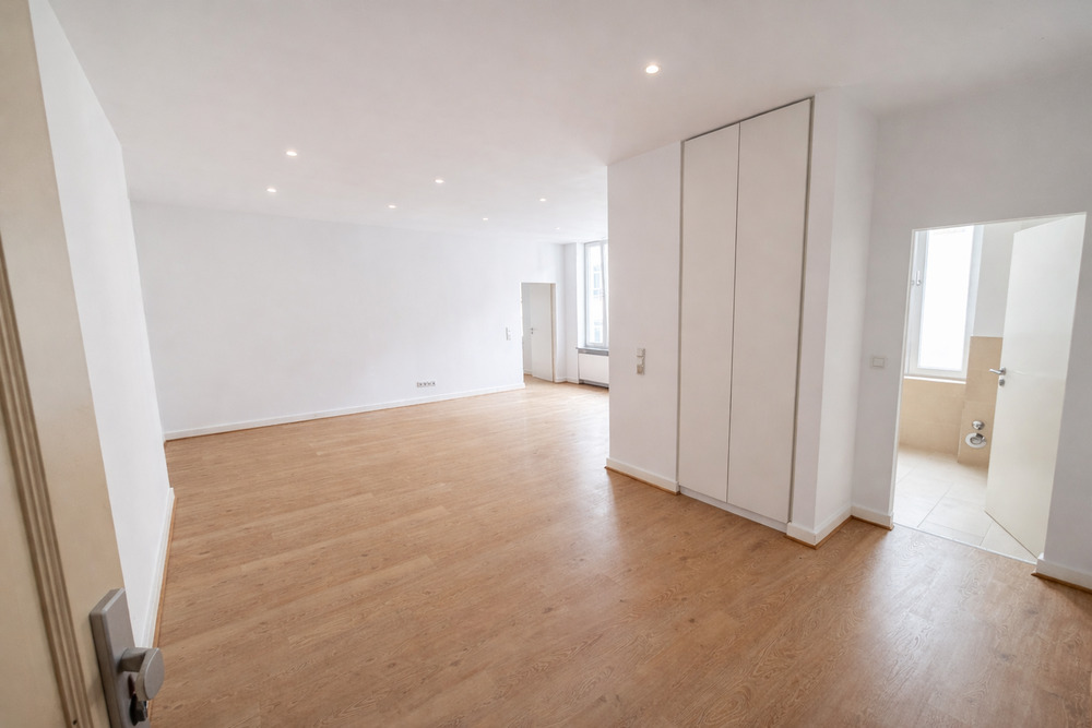 Thumbnail-Renovierte, helle 2 Zimmer Wohnung in zentraler Lage von Wiesbaden
