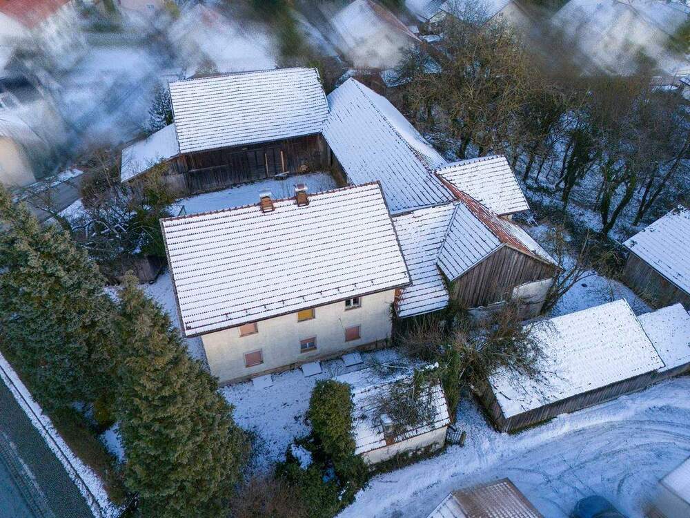 Thumbnail-Bayerischer Wald, Eging am See: Ehemalige Hofstelle und Nebengebäude (Abrissgebäude) mit 5.620 m² Gesamtfläche in zentraler Marktlage