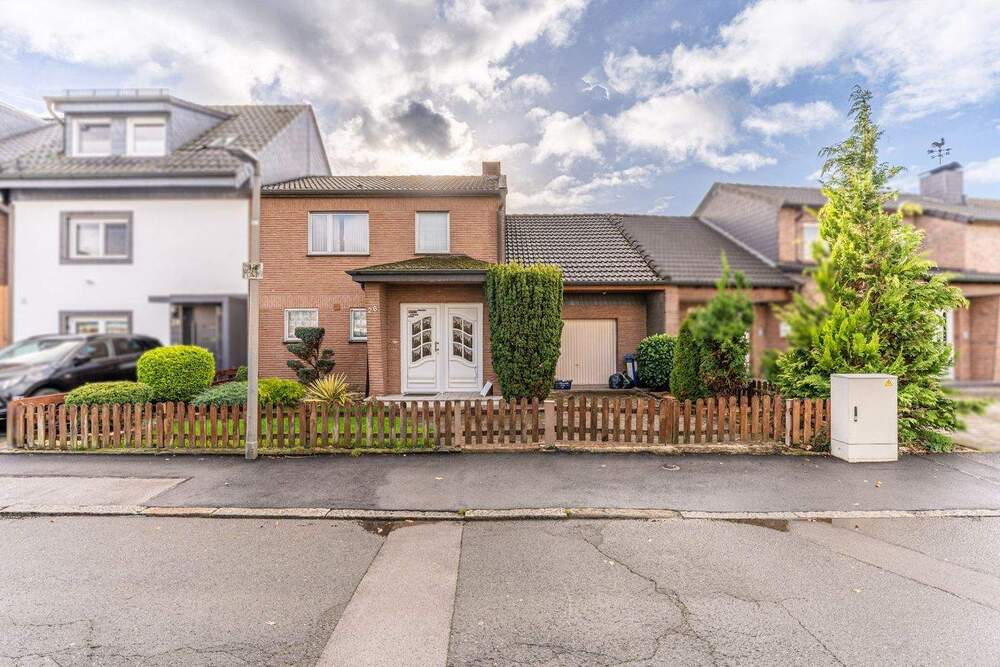 Thumbnail-Reihenmittelhaus mit Gartenparadies & Renovierungsbedarf - jetzt selbst gestalten