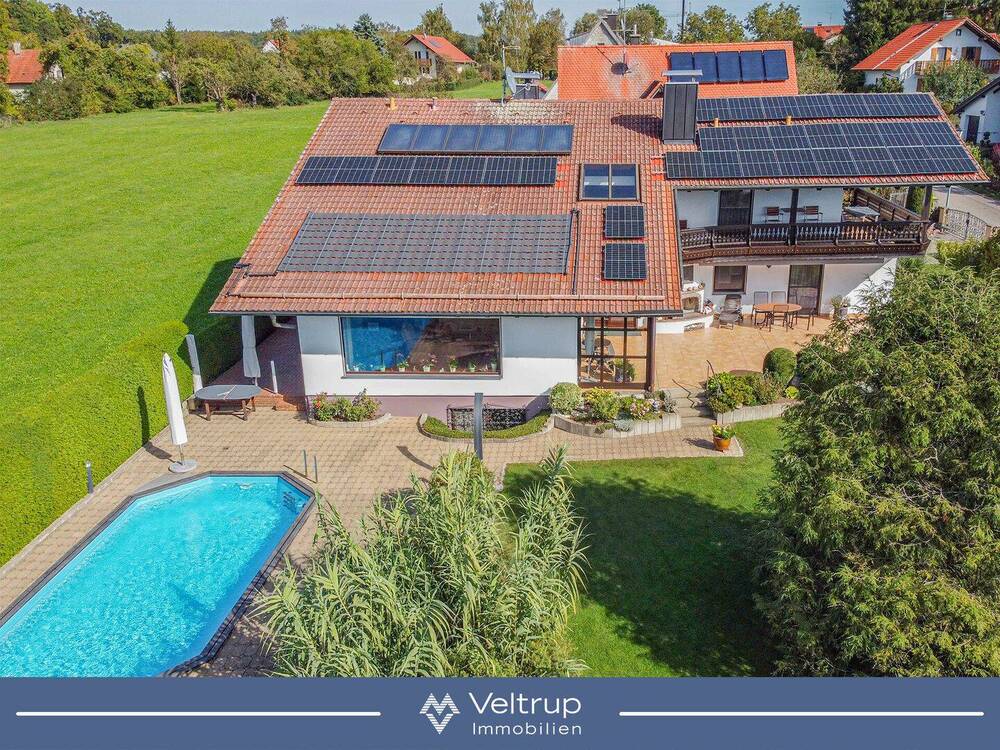 Thumbnail-MODERNES LANDHAUS MIT HOCHWERTIGER SOLARTECHNIK, POOL UND BLICK INS GRÜNE