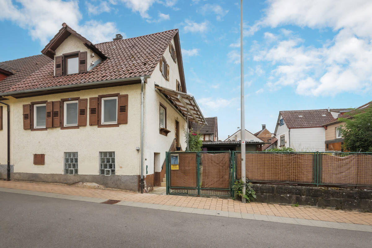 Straßenansicht