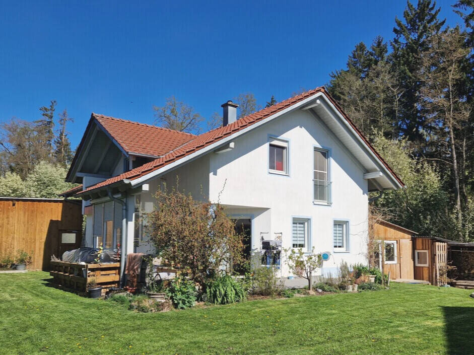 Thumbnail-*Blick ins Grüne* Solides Einfamilienhaus mit Doppelgarage & Sommerhütte in idyllischer Waldrandlage