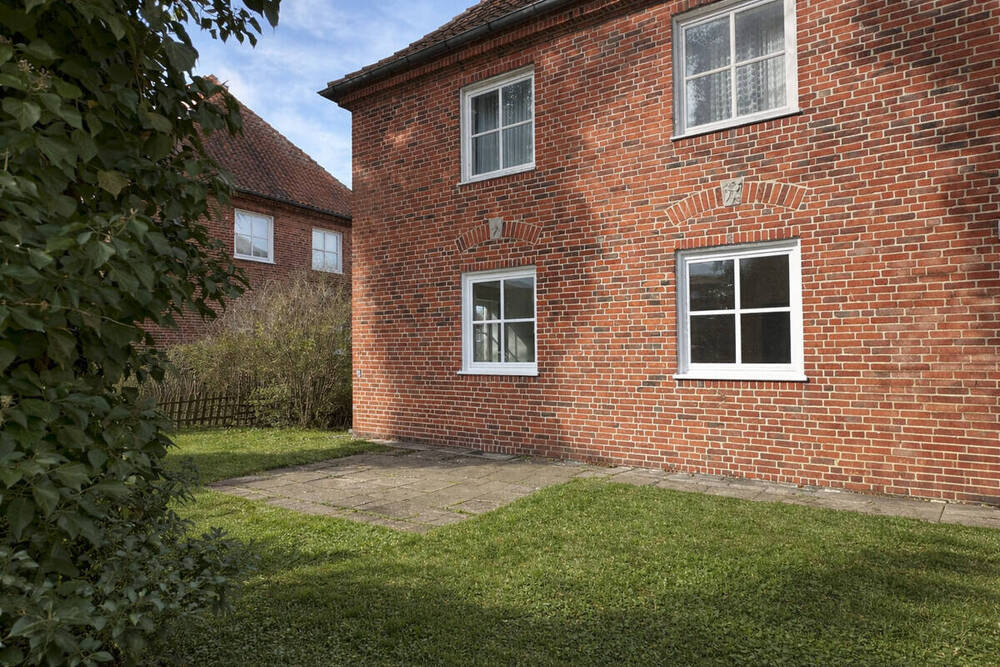 Thumbnail-Zur Miete: 3 Zimmer Erdgeschosswohnung mit Vollbad und Einbauküche