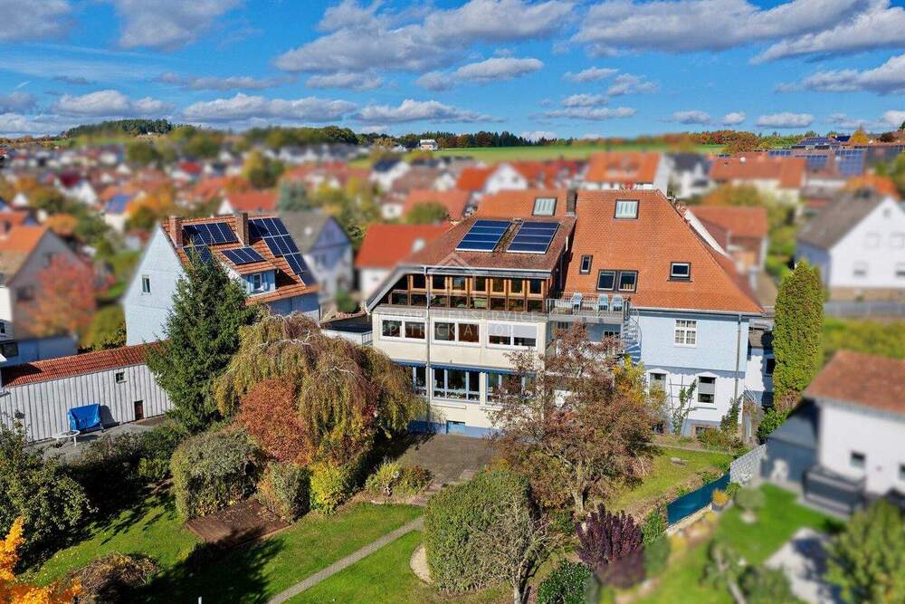 Thumbnail-Einzigartiges Seminarhaus mit geschmackvoll angelegtem großem Garten und viel Potential