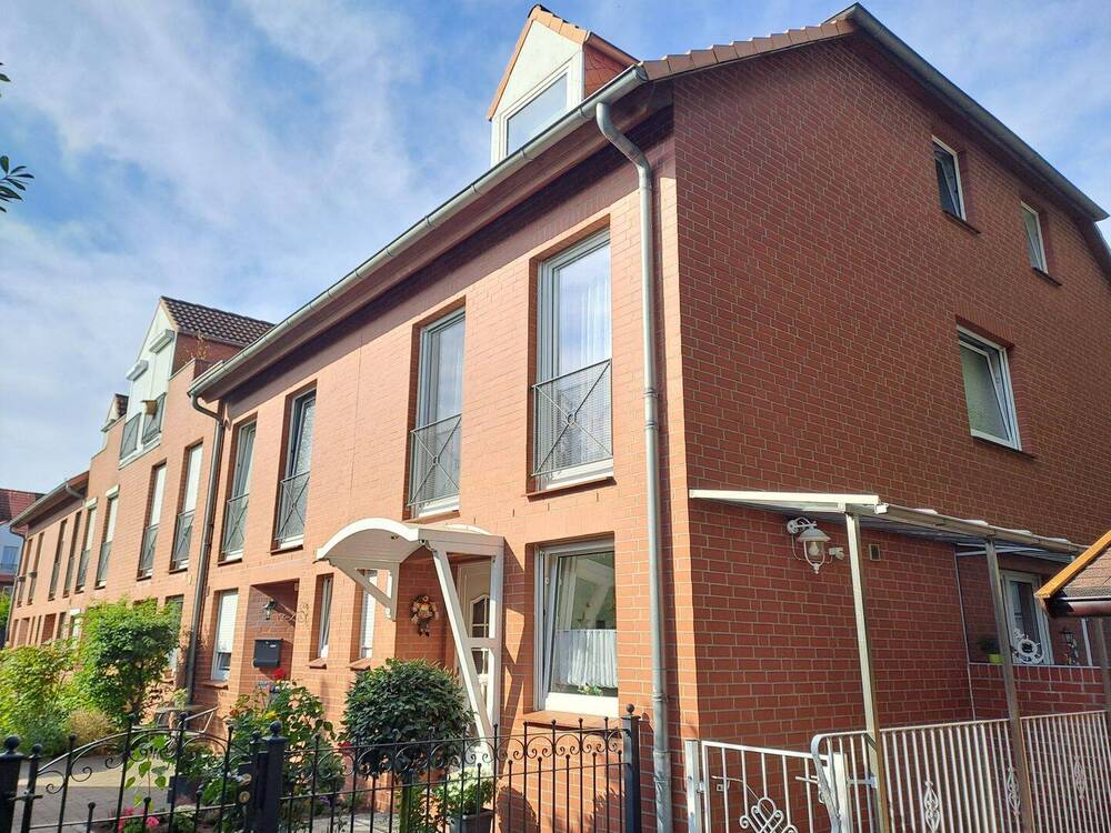 Thumbnail-sehr gepflegtes 6-Raum-Endreihenhaus mit Vollkeller und Doppelcarport