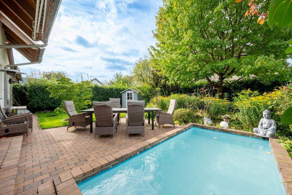 Top Garten mit Pool