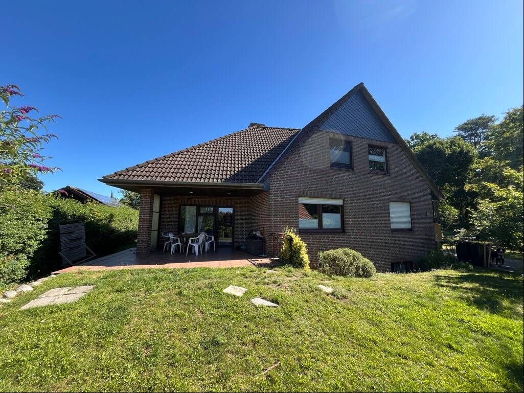 Thumbnail-Einfamilienhaus mit Einliegerwohnung und Garage