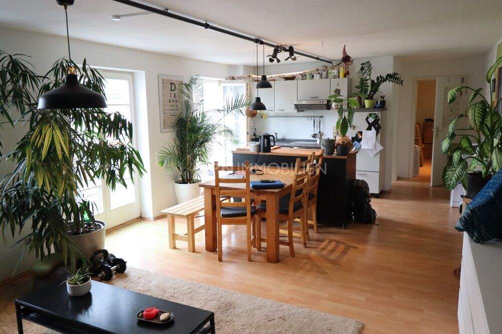 Thumbnail-RESERVIERT! 3-Zimmer mit Balkon und EBK in der östlichen Altstadt