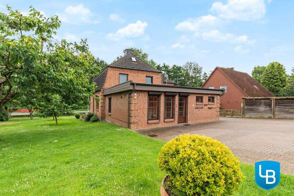 Thumbnail-Platz für Generationen - Zweifamilienhaus mit großem Garten