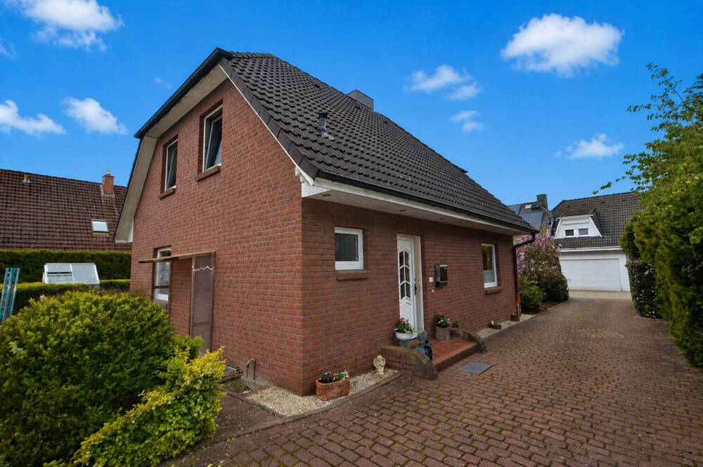 Thumbnail-Gepflegtes Einfamilienhaus mit Doppelgarage auf tollem Grundstück in Escheburg zu verkaufen